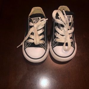Kids converse size 5